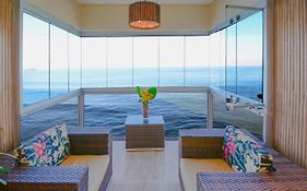 Apartamento no Morro do Maluf, frente ao mar